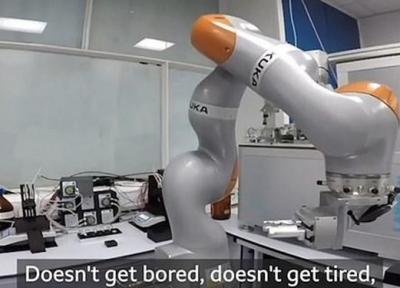 ربات خودروسازی که آزمایش کرونا انجام می دهد
