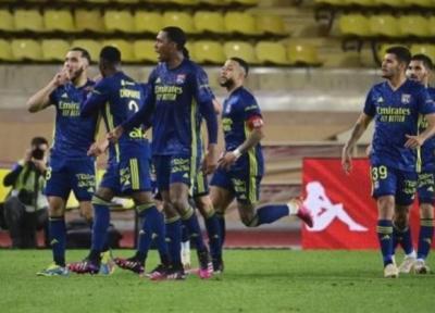 لوشامپیونه، لیون 10 نفره با غلبه بر موناکو به کسب سهمیه لیگ قهرمانان امیدوار ماند