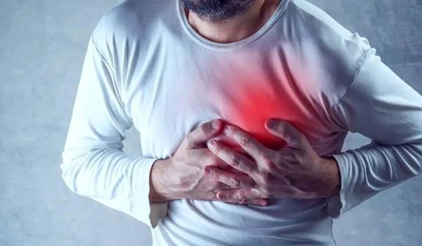 علائم هشدار دهنده مسائل قلبی که نباید نادیده گرفت